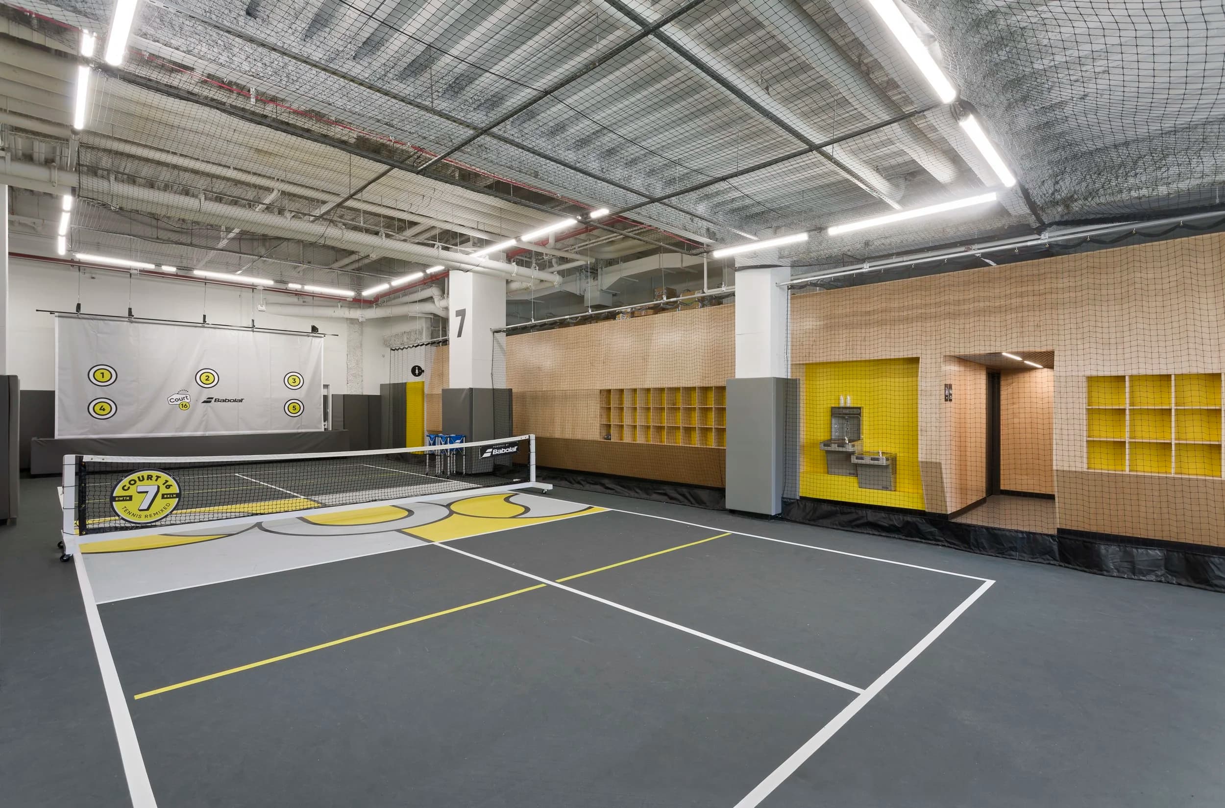 Tennis courts at Court 16 City Point
