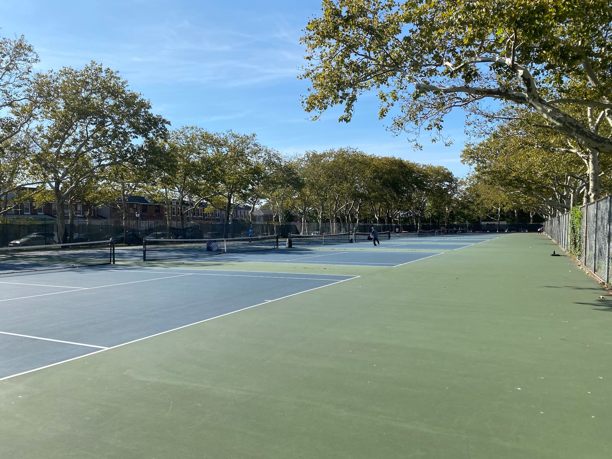 Tennis courts at Leif Ericson Park