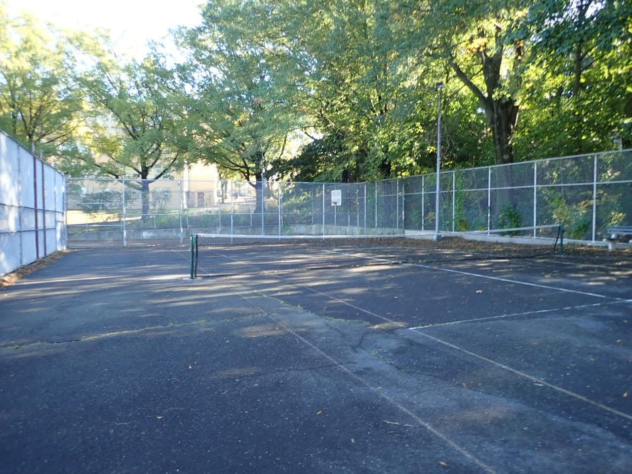 Tennis courts at Louis Pasteur Park