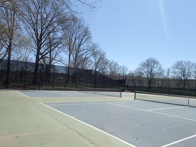 Tennis courts at Silver Lake Park